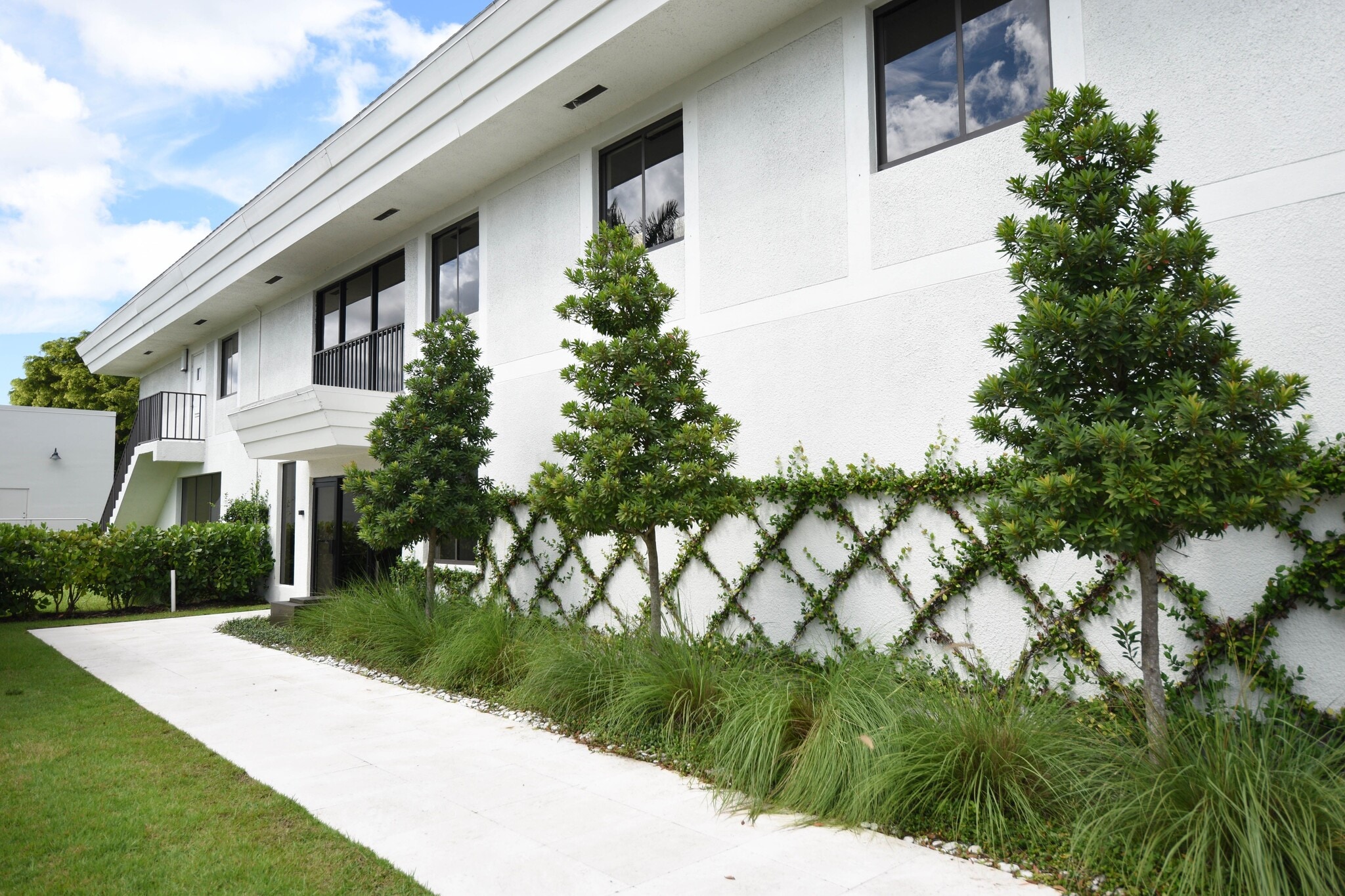 800 Harbour Dr, Naples, FL for lease Primary Photo- Image 1 of 37