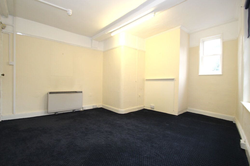 7 High St, Emsworth for lease Interior Photo- Image 1 of 9