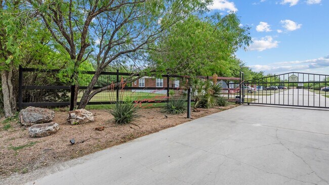 Plus de détails pour 1911 Wald Rd, New Braunfels, TX - Multi-résidentiel à vendre