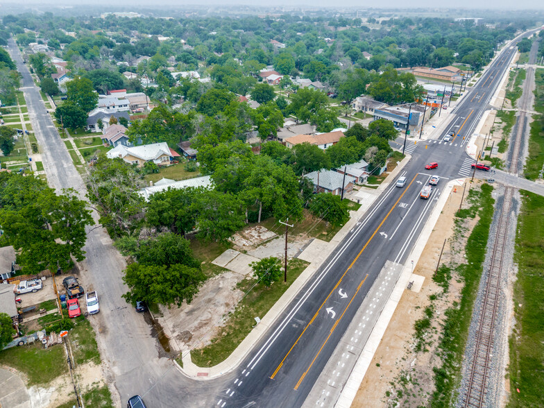 114 Montrose St, San Antonio, TX for sale - Building Photo - Image 2 of 12