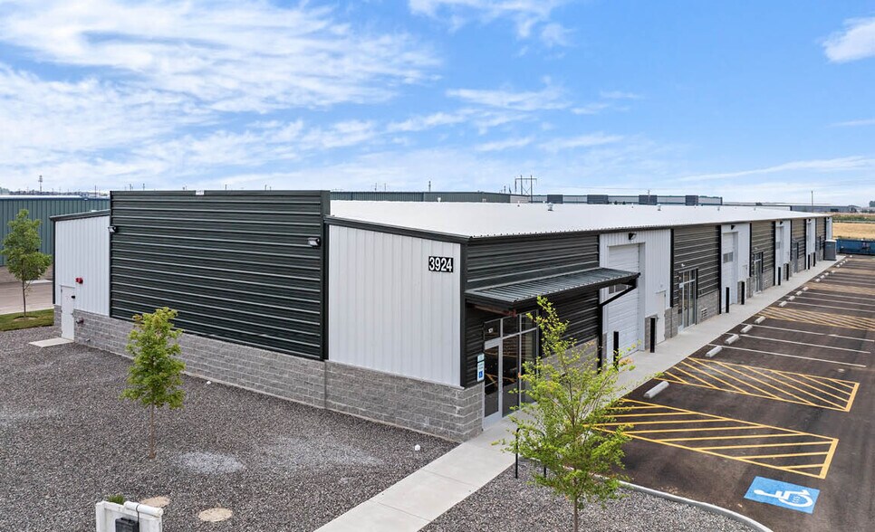 3902 Muller Dr, Caldwell, ID à louer - Photo du bâtiment - Image 3 de 8