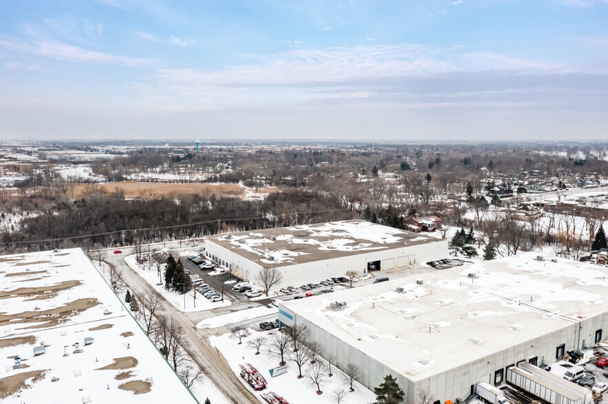 400 Medinah Rd, Roselle, IL for lease - Aerial - Image 2 of 5