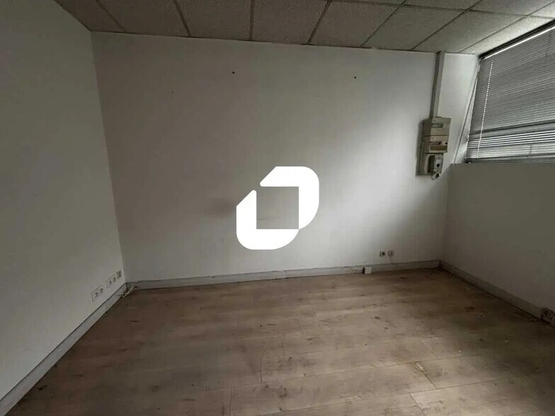 20 Rue Du Bel Air, Lisses for lease - Building Photo - Image 3 of 22