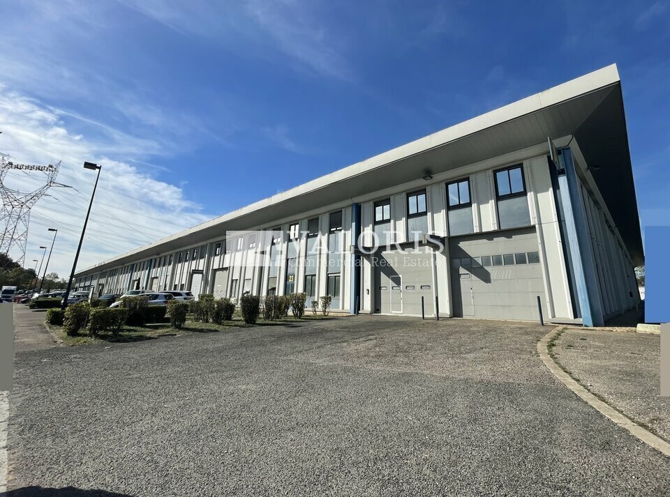 Flex in Saint Quentin Fallavier for sale Building Photo- Image 1 of 21