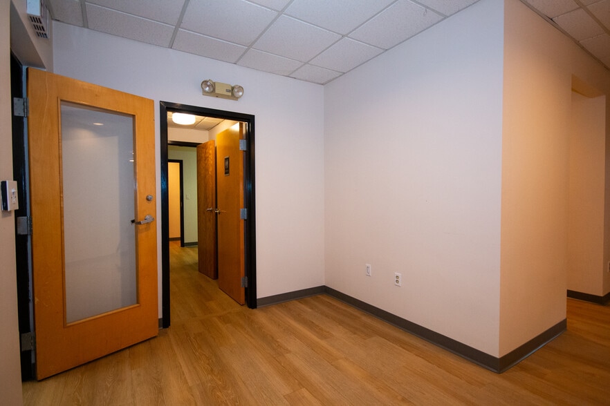 189 Governor St, Providence, RI for lease - Building Photo - Image 2 of 16