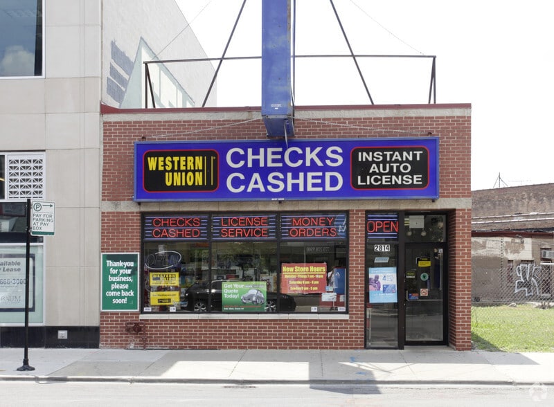 2814 N Milwaukee Ave, Chicago, IL for lease - Building Photo - Image 2 of 2