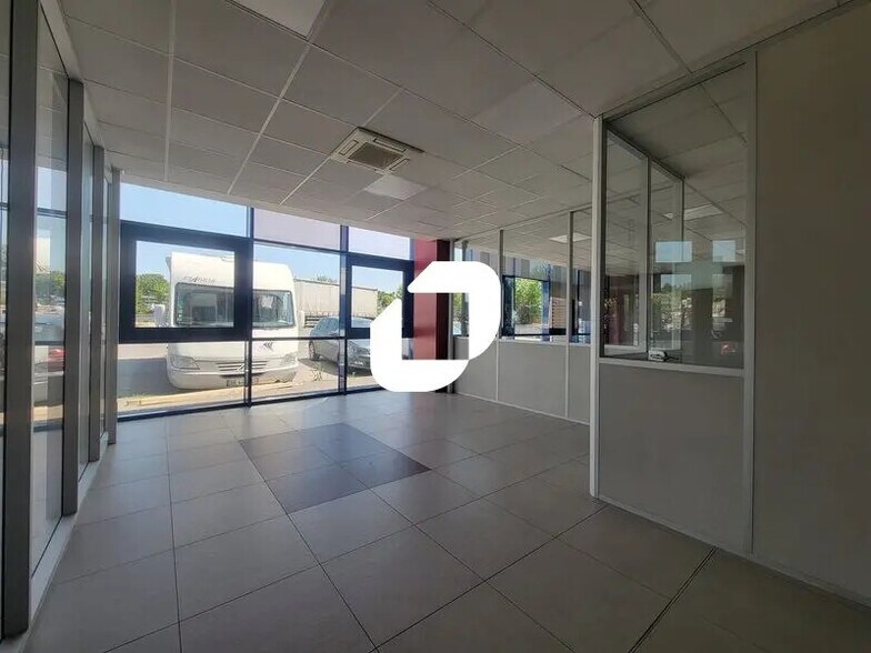 Bureau dans Chilly-Mazarin à louer - Photo intérieure - Image 3 de 7