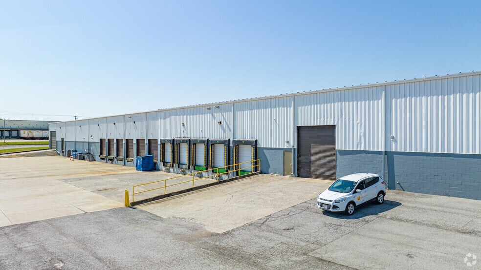 1711 S Danville Byp, Danville, KY for lease - Building Photo - Image 3 of 12