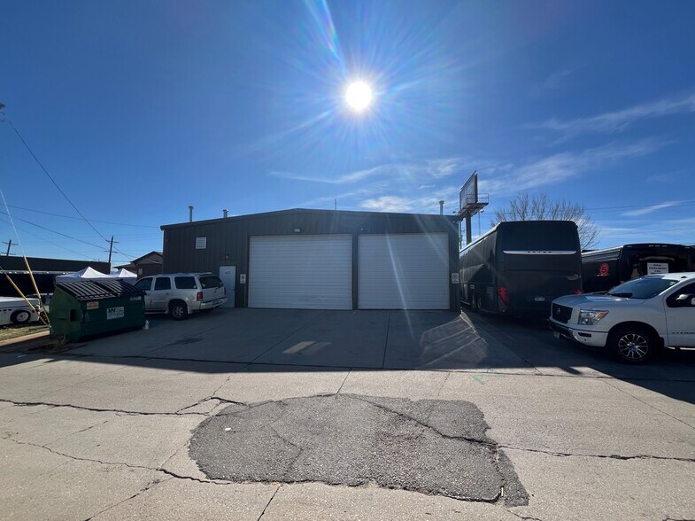 2195 W Evans Ave, Denver, CO à vendre - Photo du bâtiment - Image 3 de 11