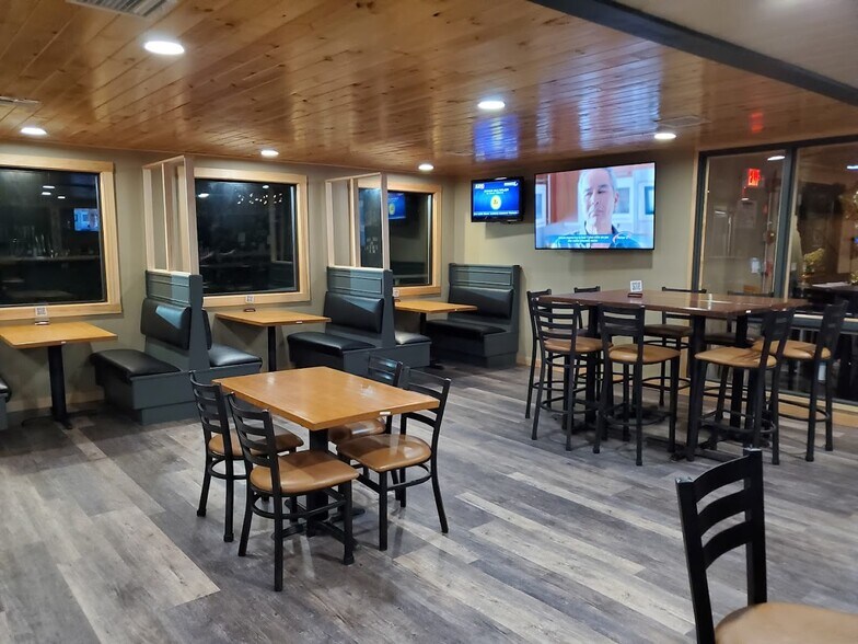 443 Worcester Rd, Charlton, MA à vendre - Photo du bâtiment - Image 3 de 15