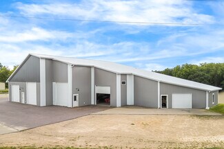 Plus de détails pour W1726 North Street, Green Lake, WI - Flex à vendre