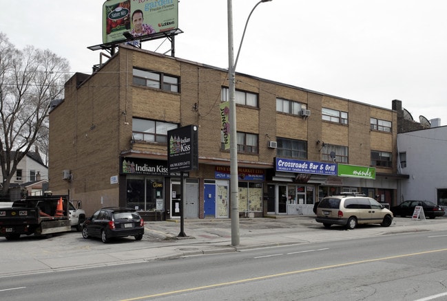 More details for 395 Keele St, Toronto, ON - Retail for Sale