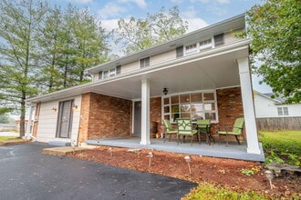 1 Crestview Dr, Milford, OH à louer Photo du bâtiment- Image 1 de 21