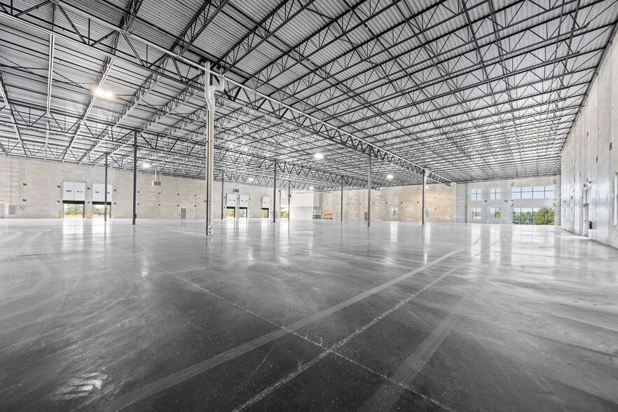 1680 Jensen Drive, Portage, IN for lease - Building Photo - Image 3 of 6