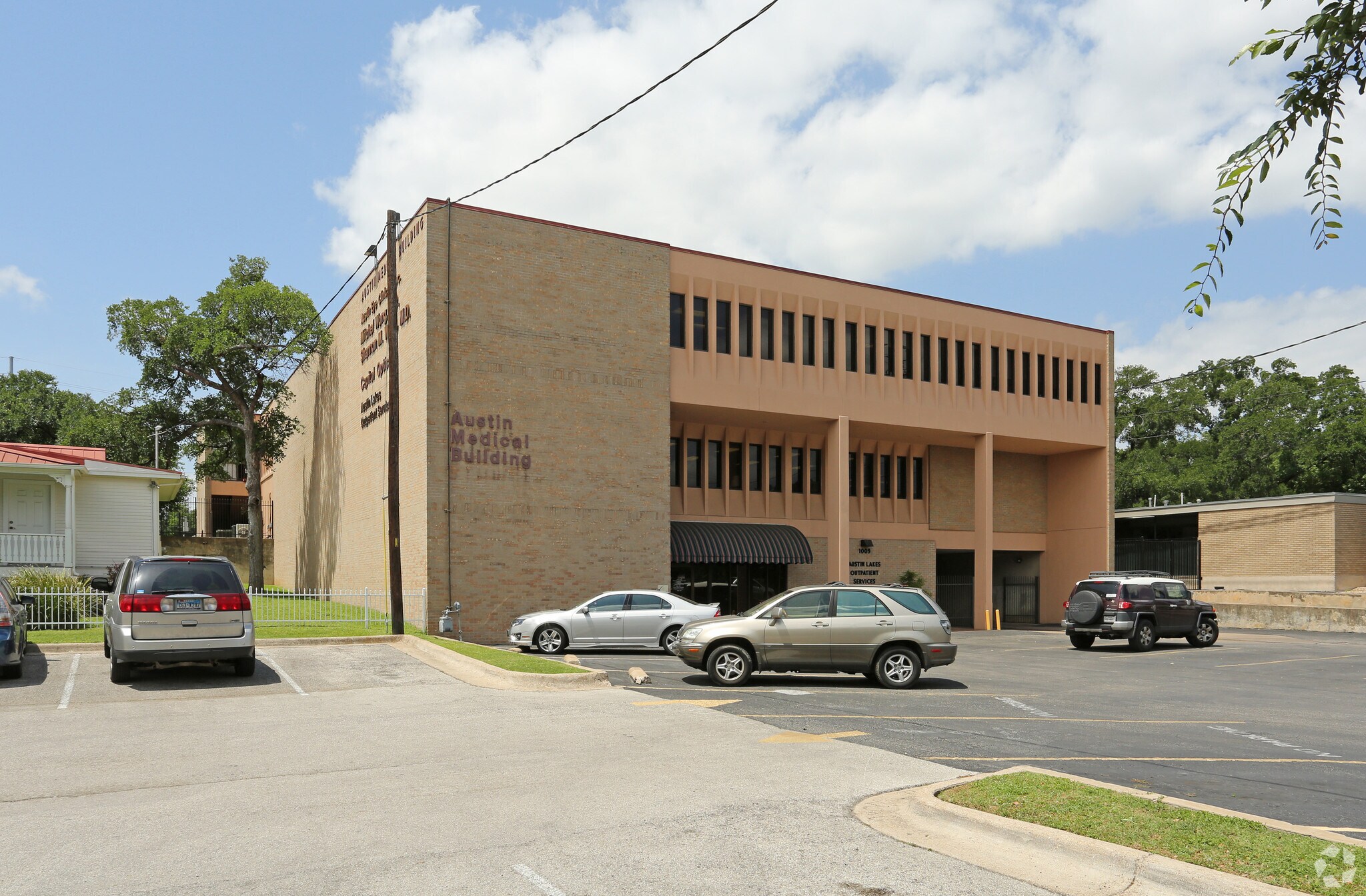 1009 40th St E, Austin, TX à louer Photo du bâtiment- Image 1 de 4
