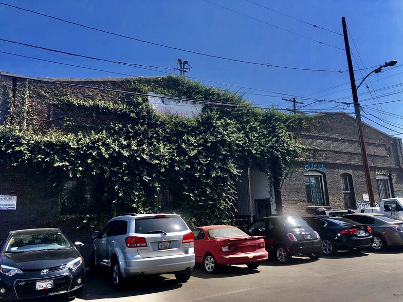 2035 Bay St, Los Angeles, CA for lease - Building Photo - Image 1 of 4