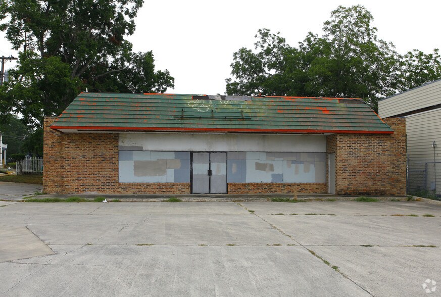 1136 E Grayson St, San Antonio, TX à louer - Photo du bâtiment - Image 2 de 17