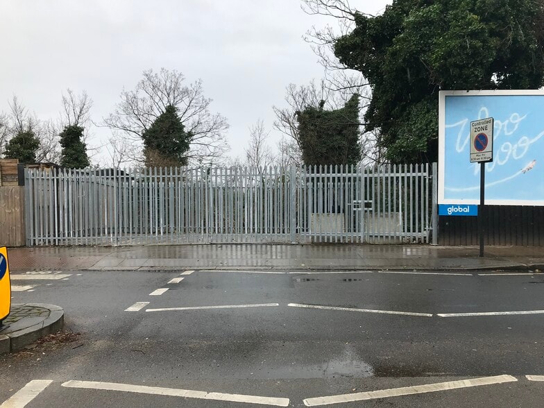 22 Mill Ln, London for lease - Primary Photo - Image 1 of 2