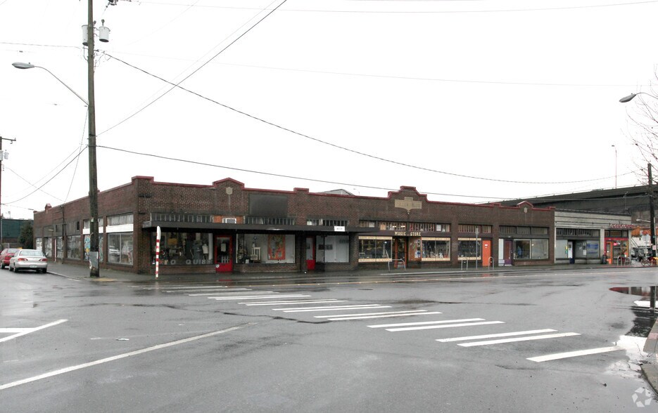 6105-6111 13th Ave S, Seattle, WA à louer - Photo principale - Image 2 de 5