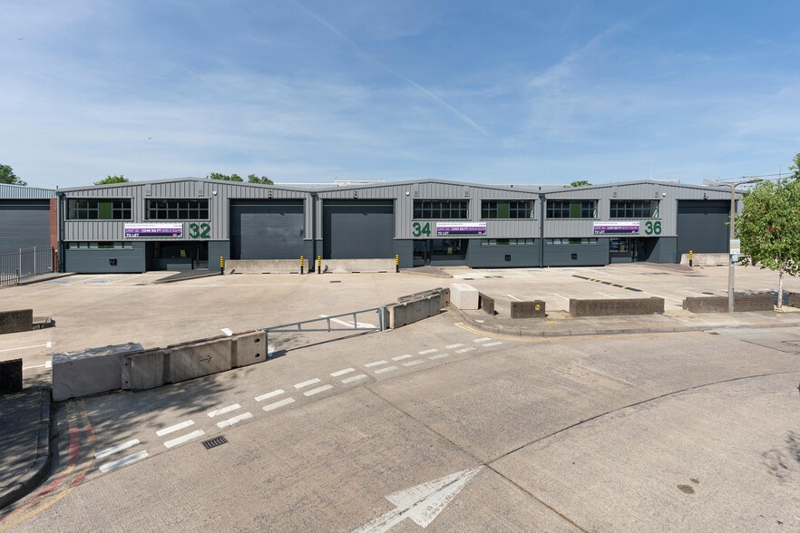 Concord Rd, London for lease - Primary Photo - Image 1 of 8