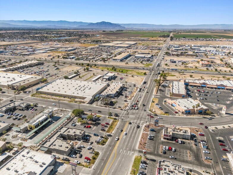 203 E Cole Rd, Calexico, CA à vendre - Photo du bâtiment - Image 3 de 27