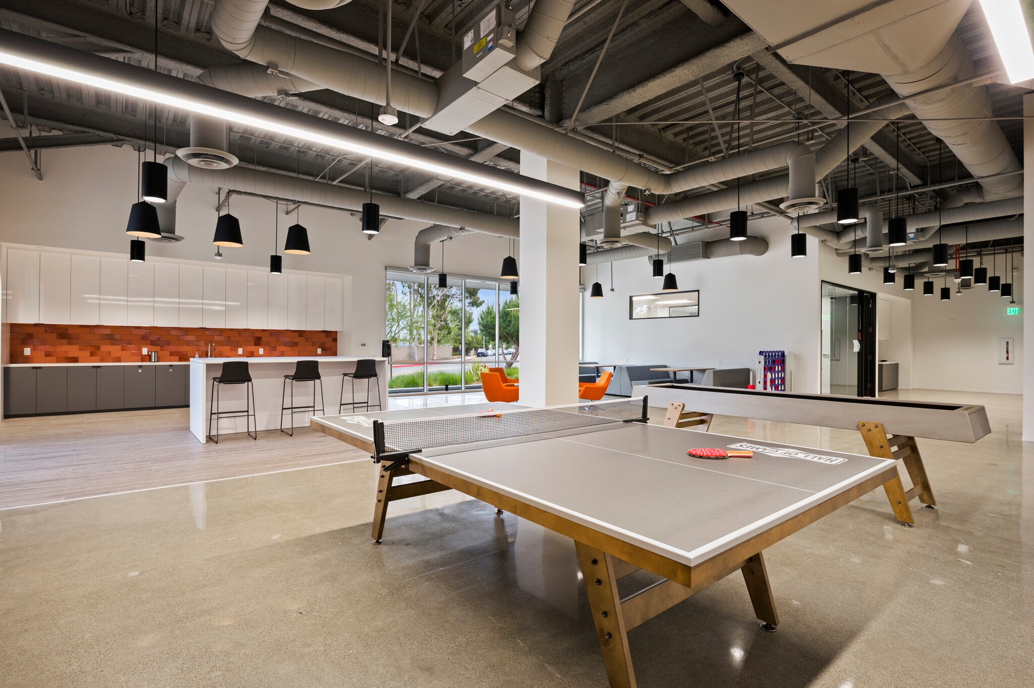 2190 Towne Centre Pl, Anaheim, CA à vendre Photo intérieure- Image 1 de 6