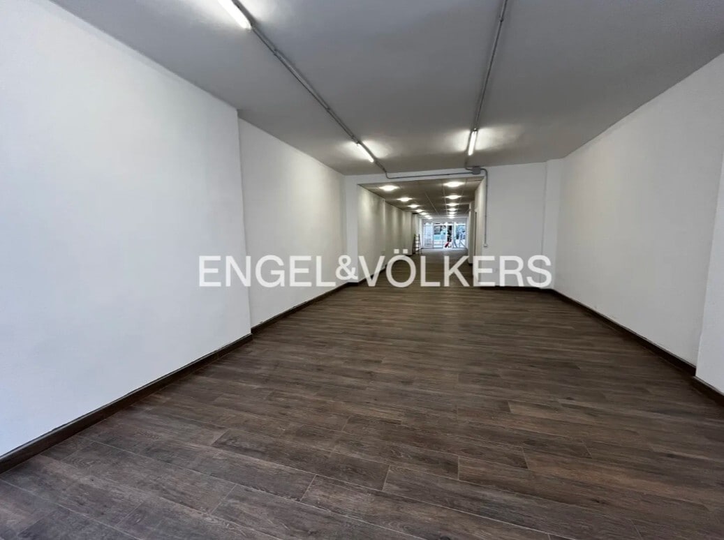 Retail in Calella, Barcelona for lease Interior Photo- Image 1 of 3