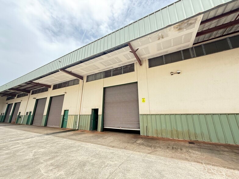 94-1175 Ka Uka Blvd, Waipahu, HI à louer - Photo du bâtiment - Image 3 de 7