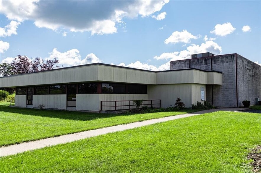 4500 Millennium Dr, Geneseo, NY à vendre - Photo du bâtiment - Image 2 de 5