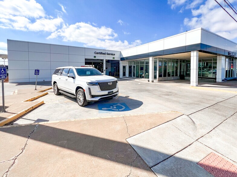 3205 W Wall St, Midland, TX à vendre - Photo du bâtiment - Image 2 de 64