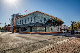 Plus de détails pour 214 E Main St, Brenham, TX - Bureau à vendre