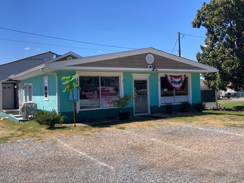 119 Monroe Bay Ave, Colonial Beach, VA for lease - Building Photo - Image 1 of 1