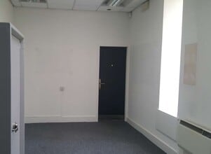 83 Victoria St, Newton Stewart for lease Interior Photo- Image 1 of 3