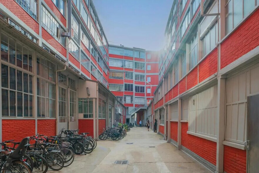 Bureau dans Paris à vendre - Photo du bâtiment - Image 2 de 8