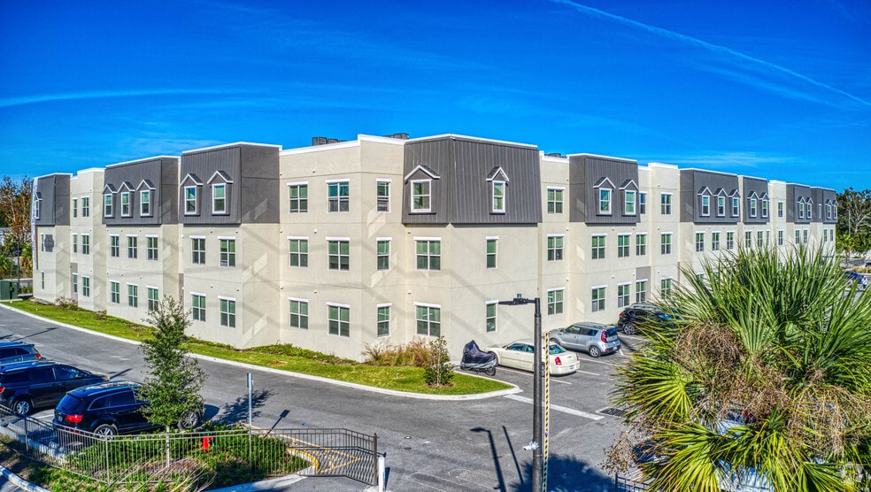 2121 McCoy Rd, Orlando, FL for sale - Primary Photo - Image 1 of 22