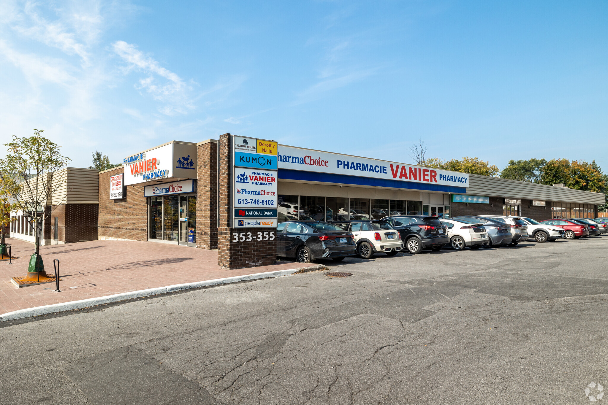 353-355 Montreal Rd, Ottawa, ON for lease Primary Photo- Image 1 of 6