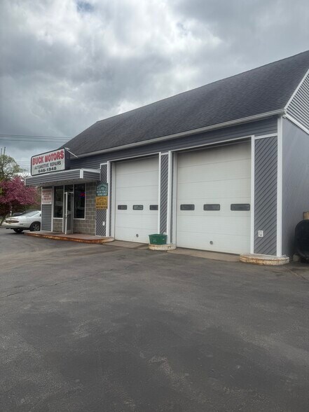 4545 Clark St, Hamburg, NY à vendre - Photo du bâtiment - Image 1 de 9