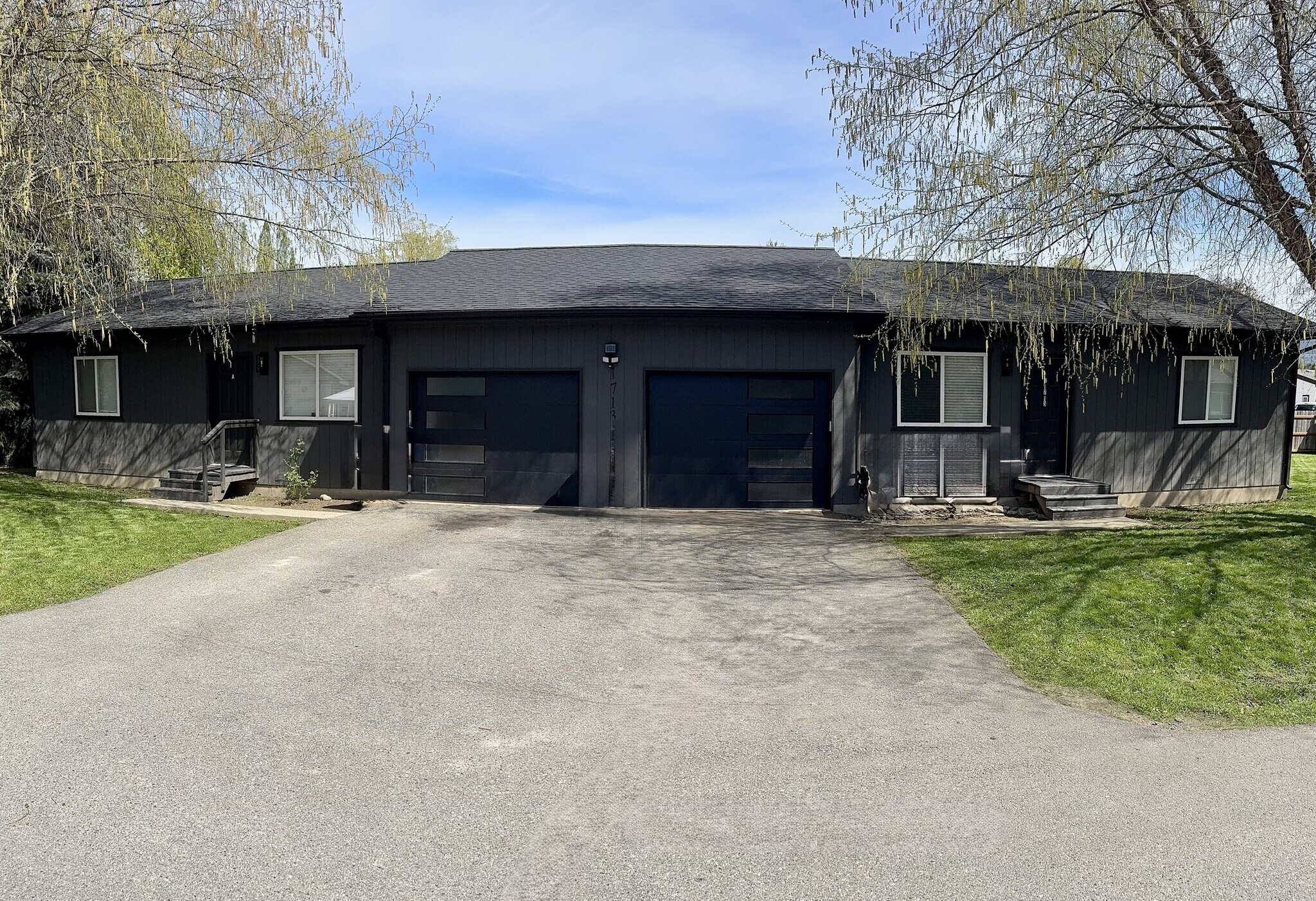 1717 Main St, Sandpoint, ID à vendre Photo du bâtiment- Image 1 de 24