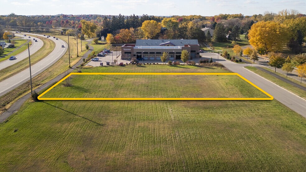 3610 Villa Rd NW, Rochester, MN à vendre - Photo du bâtiment - Image 1 de 5