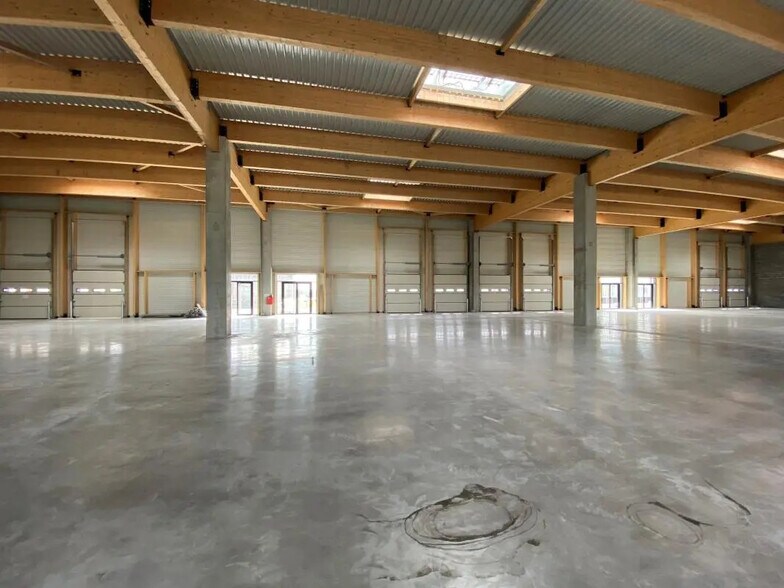 Flex dans Lezennes à louer - Photo du bâtiment - Image 3 de 11