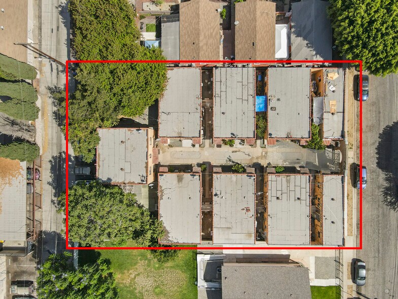 943 S Bonnie Beach Pl, Los Angeles, CA à vendre - Photo du bâtiment - Image 2 de 8