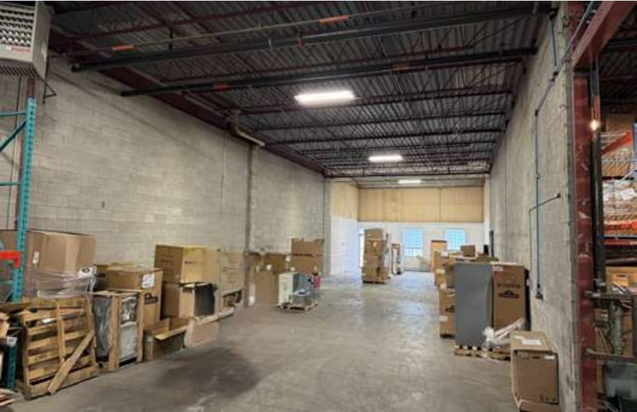 135 Ch du Tremblay, Boucherville, QC for lease Interior Photo- Image 1 of 5