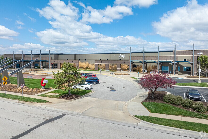 17100-17150 W 118th Ter, Olathe, KS à louer - Photo du bâtiment - Image 3 de 12