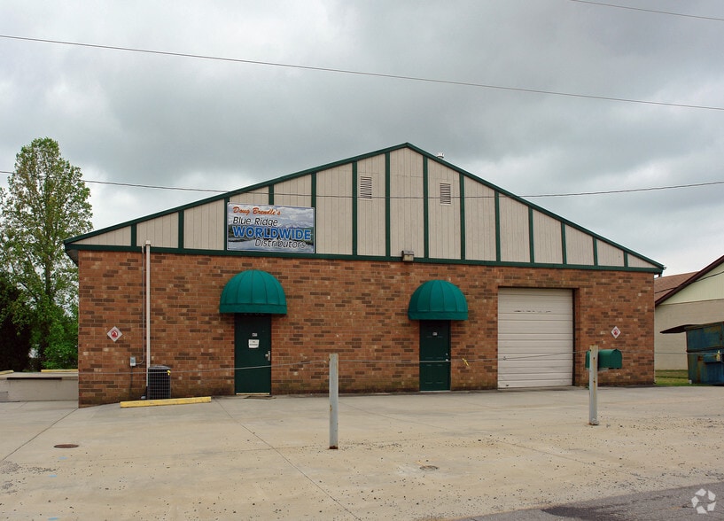 2800 Armstrong Dr, Winston-Salem, NC for sale - Building Photo - Image 3 of 3