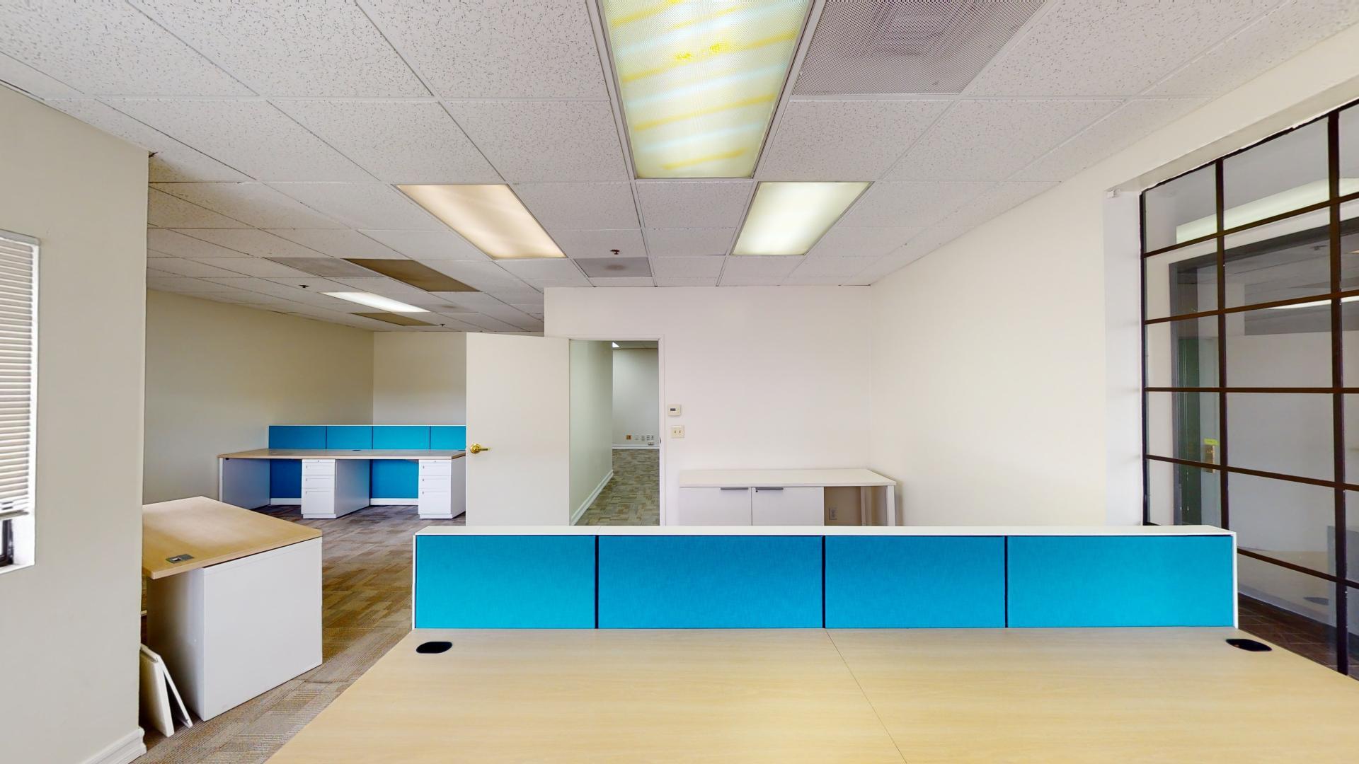 120 N Victory Blvd, Burbank, CA for lease Interior Photo- Image 1 of 5