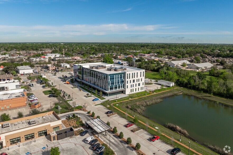 1715 South Friendswood, Friendswood, TX à louer - Aérien - Image 2 de 16