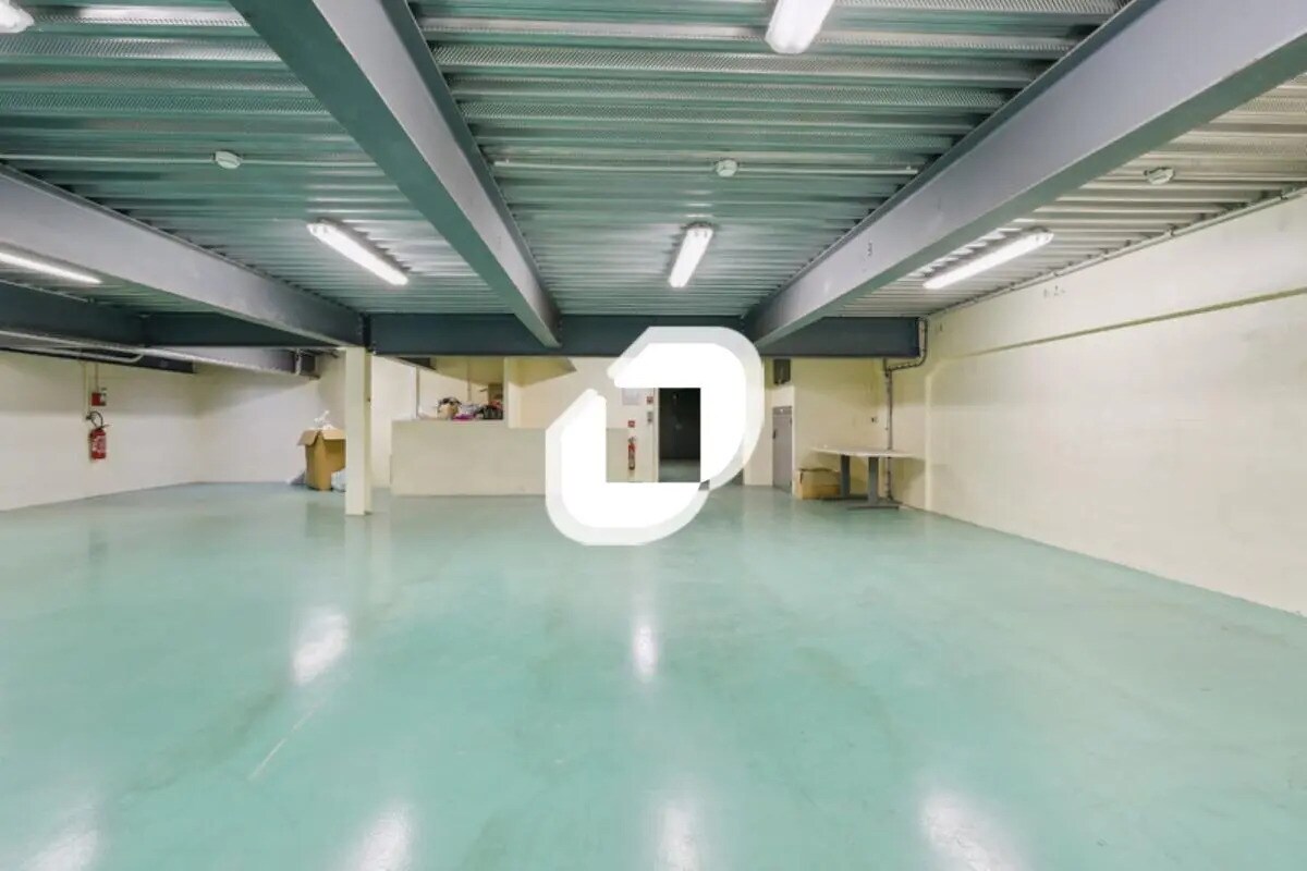 Flex in Boissy-Saint-Léger for lease Interior Photo- Image 1 of 14