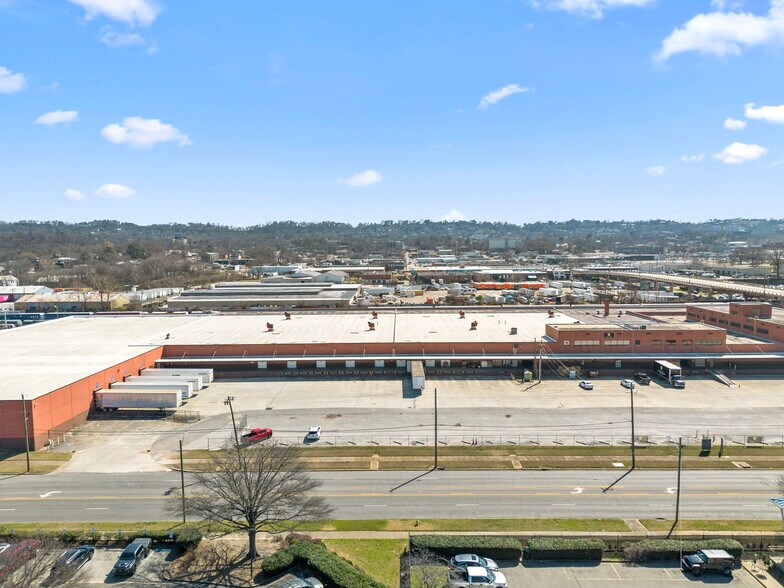 3501 1st Ave N, Birmingham, AL à louer - Photo du bâtiment - Image 2 de 9