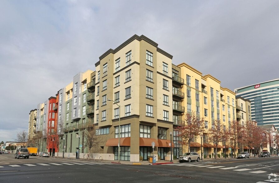 899 Clay St, Oakland, CA for lease - Building Photo - Image 2 of 5