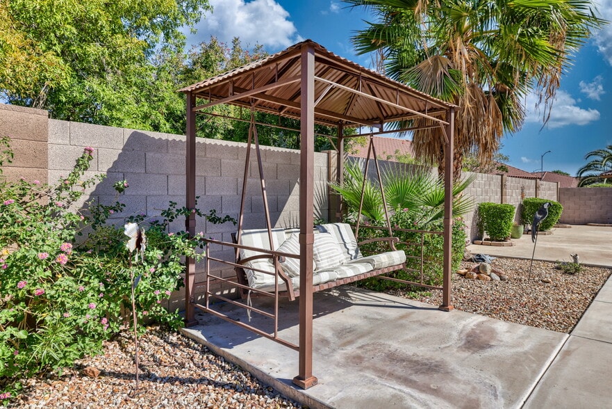 TURNKEY REMODELED PEORIA ALH, Peoria, AZ for sale - Building Photo - Image 3 of 3